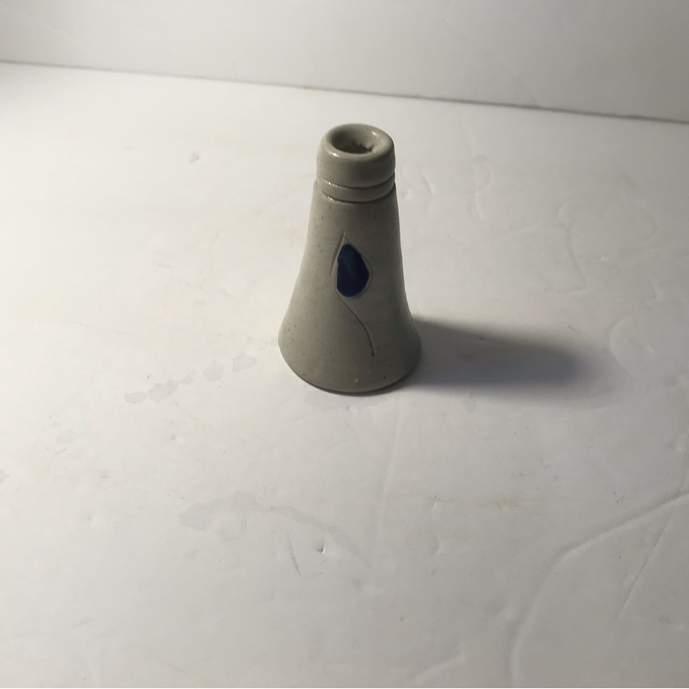Vintage WILLIAMSBURG POTTERY  BLUE DECORATED INKWELL